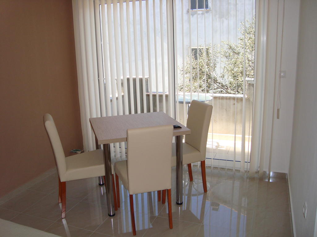 Apartments Neli Bibinje Oda fotoğraf